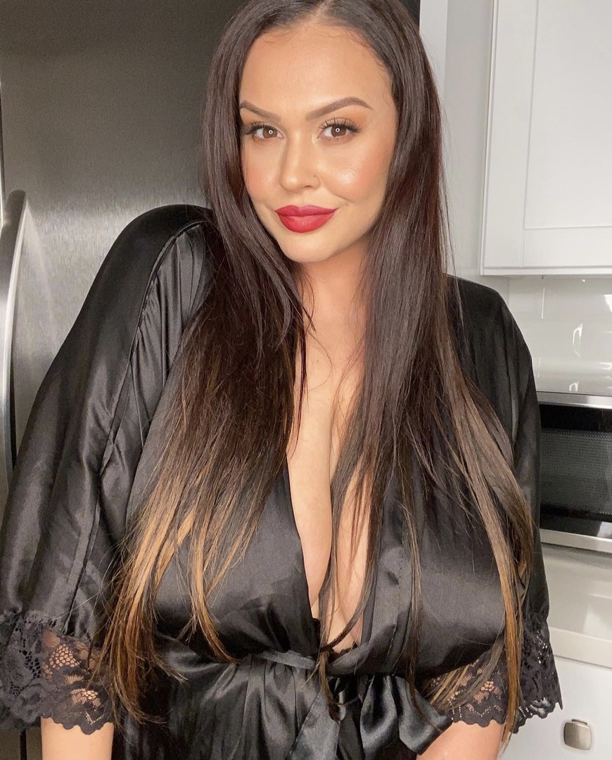 brad march recommends Latina Milf Tits